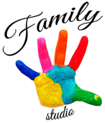 Логотип компании Family
